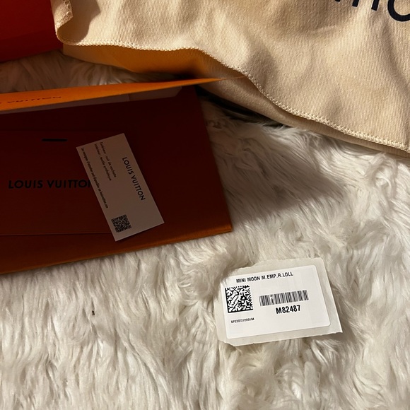 ***SOLD***Louis Vuitton Monogram Empreinte Mini Moon Bag Lollipop Pink - Picture 4 of 12